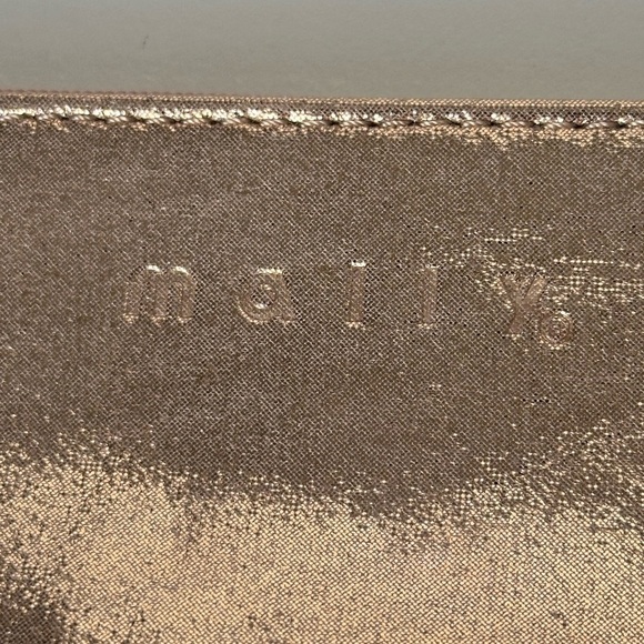 Mally Small Metallic Pink Makeup Bag - Picture 2 of 5